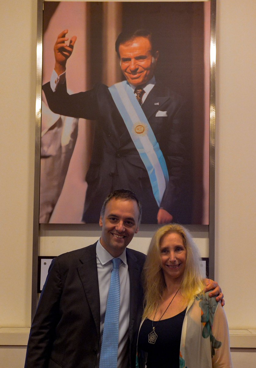 madorni's tweet photo. Recorriendo el flamante “Salón de los próceres” junto a la Secretaria General de la Presidencia Karina Milei.

Fin. https://t.co/xbM0UQFDpO