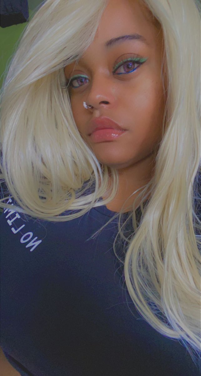 THE [lush] Bunny!! tweet media