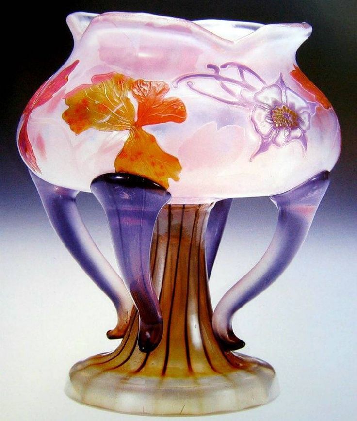 Emile Gallé, Marquetry-Vase 'Ancolies', 1902