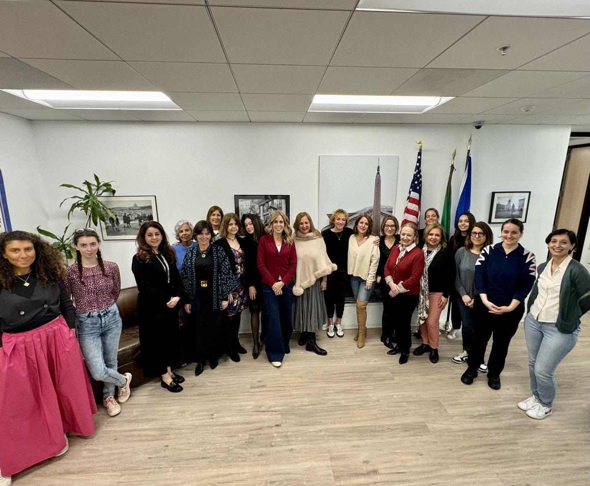 Happy #Internationalwomensday from ⁦@ItalyinLA⁩ and ⁦@ITALosAngeles⁩ that share the same space at 12424 Wilshire Blvd! Women are a powerful force at both offices, led by women themselves. Together, they represent 70% of total staff. Viva l’Italia, viva le donne!