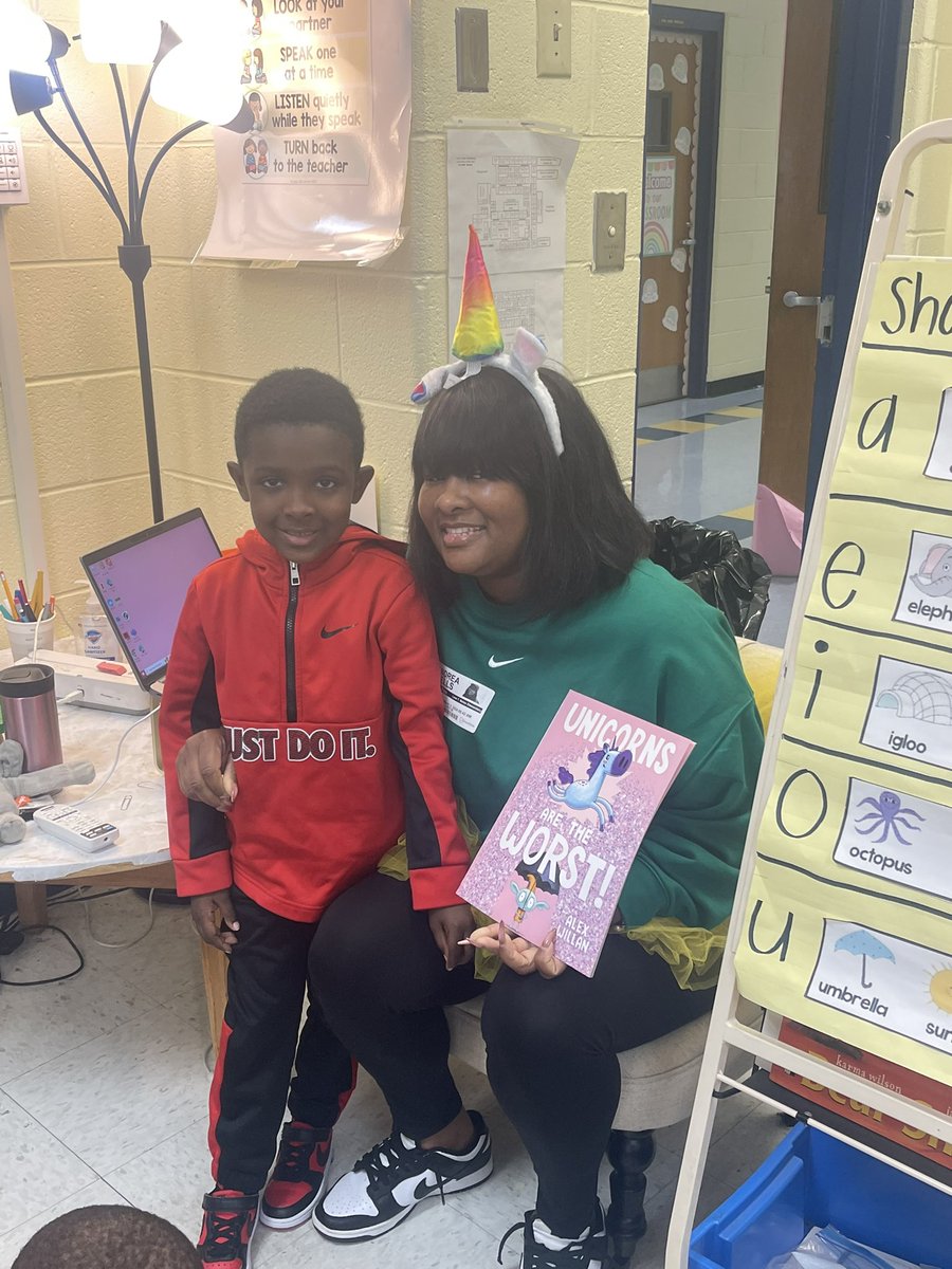 kendallfscott's tweet photo. Levar B.  once said, “Reading is not just an escape, it is access. It is your access to a better life.”
 It was awesome to end Read Across America Week by providing a little ‘escape’ and ‘access’ to our students.@WeAreNolanOwls 

#FCSREADS #EVERYCHILDREADS #READACROSSAMERICA https://t.co/Xh74K0FAYa