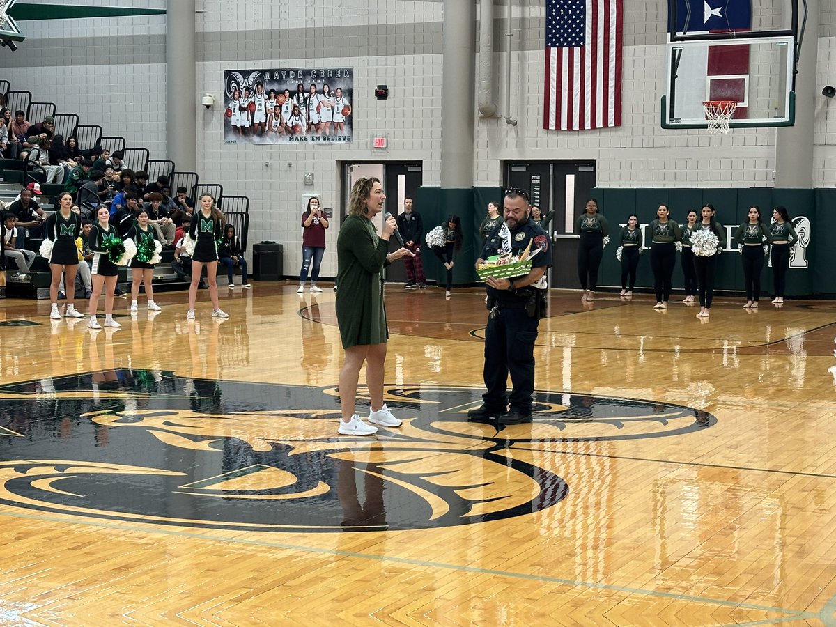 LHerring_MCHS's tweet image. Excited to recognize @MCHS_Rams Officer Guillen as the @katyisd Officer of the Year at our pep rally today!! Thank YOU, Officer Guillen for ALL that you do for us!! 💚