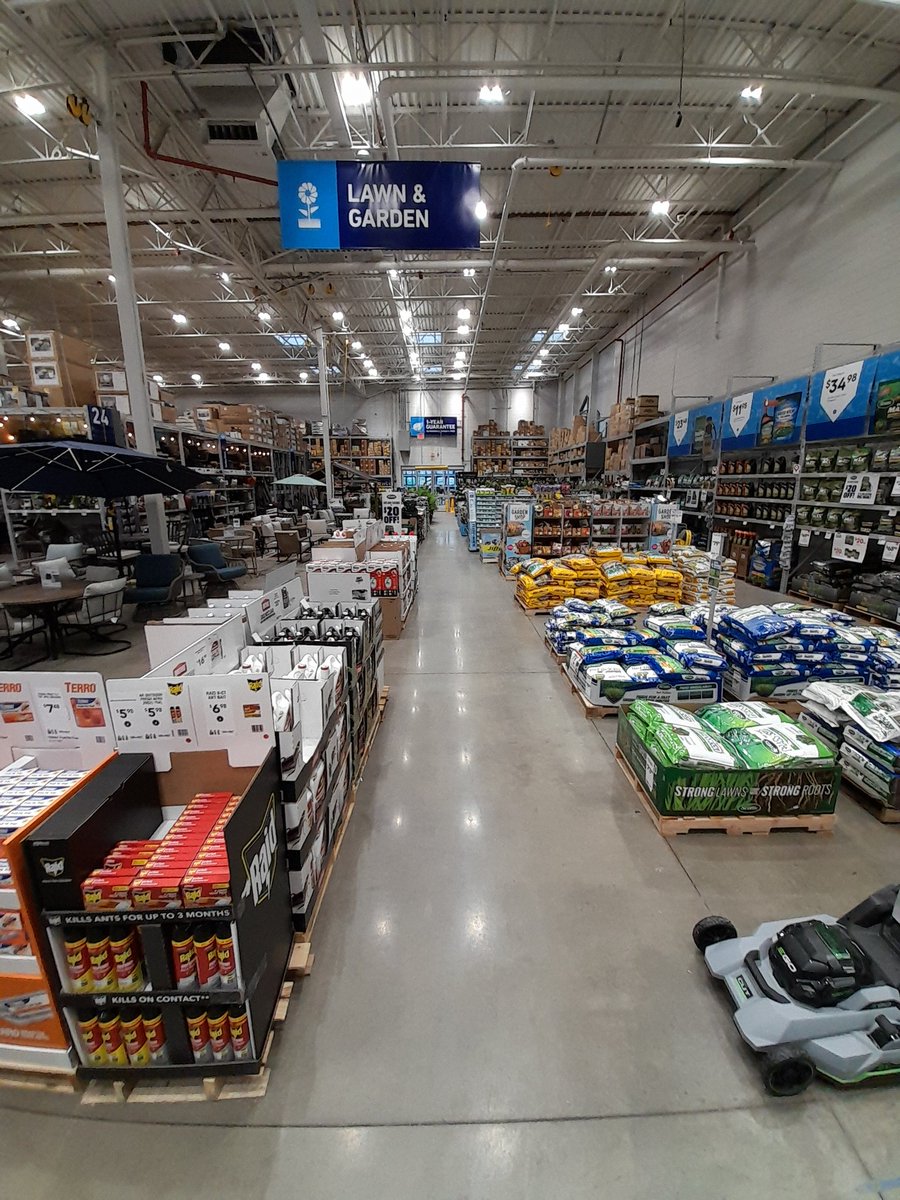 Spring is here and only at #Lowes2244, can you find all of your gardening needs. #HungryToWin @BenitoKomadina @catinabutler14 @DCT0813MD @mayaxlowes813 @Roni91323685 @IamBrianMacek @KeithRedmiles @LBishPlants @BlueBoxR1