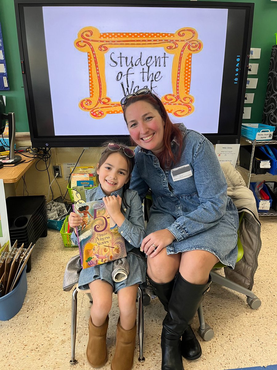 Star Student of the Week ⭐️ shining with their greatness… An awesome poster, a show & tell, their choice movement break, their choice read aloud, a class compliment chart for them & her surprise guest reader to complete an amazing week!