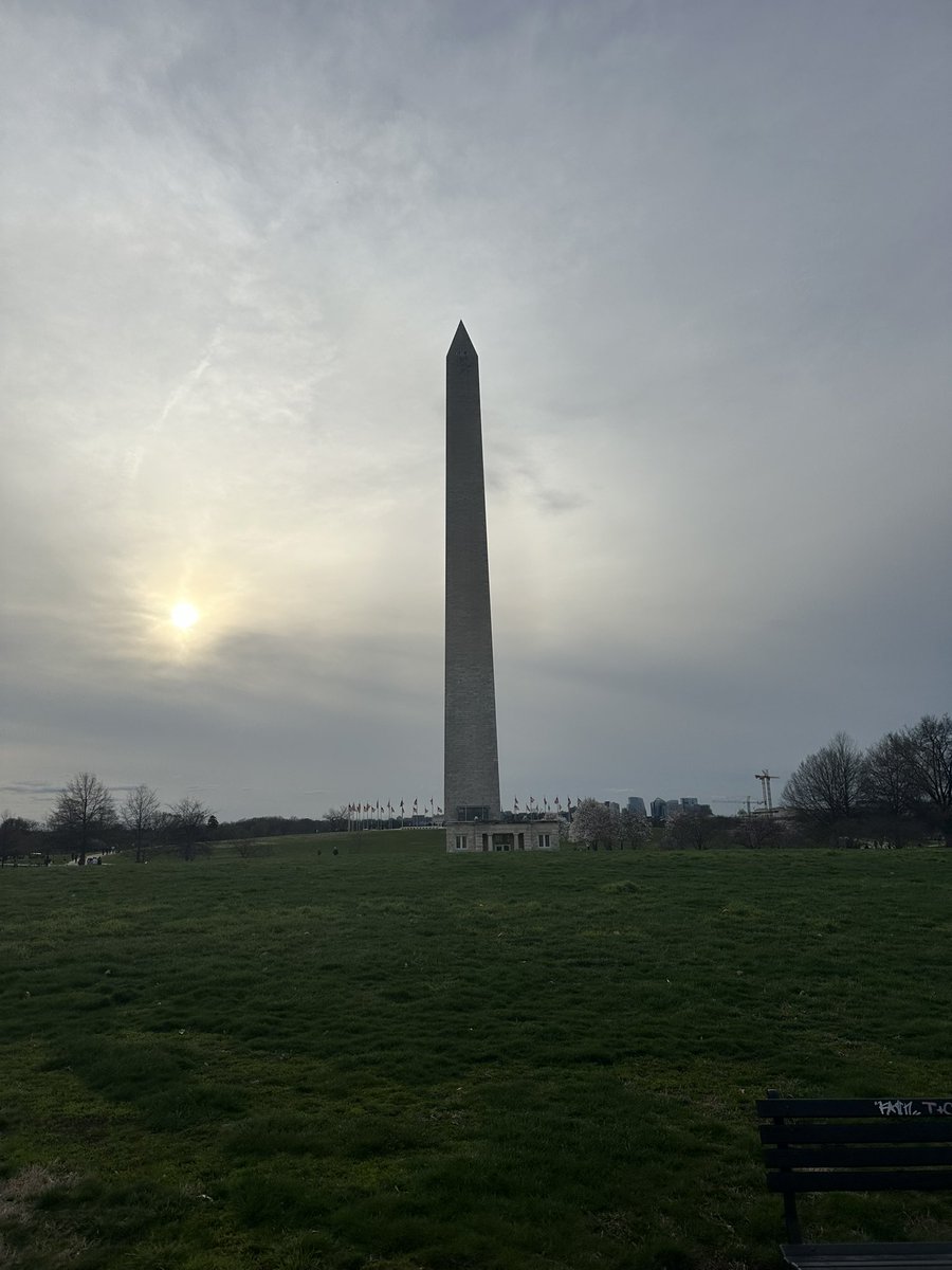 Starting my <a href="/AmCollegeGastro/">ACG</a> practice management committee work meeting with a nice run across the river and among the monuments.