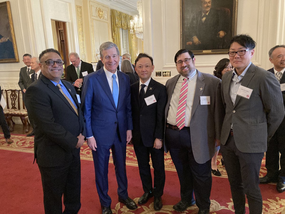 HondaInAmerica's tweet photo. We appreciate @NC_Governor Cooper and the state of North Carolina’s ongoing support for our local Honda operations, which include the production of the @HondaJet advanced light duty aircraft. ✈️#NCmanufacturing #NCpol https://t.co/syD13KOk9H