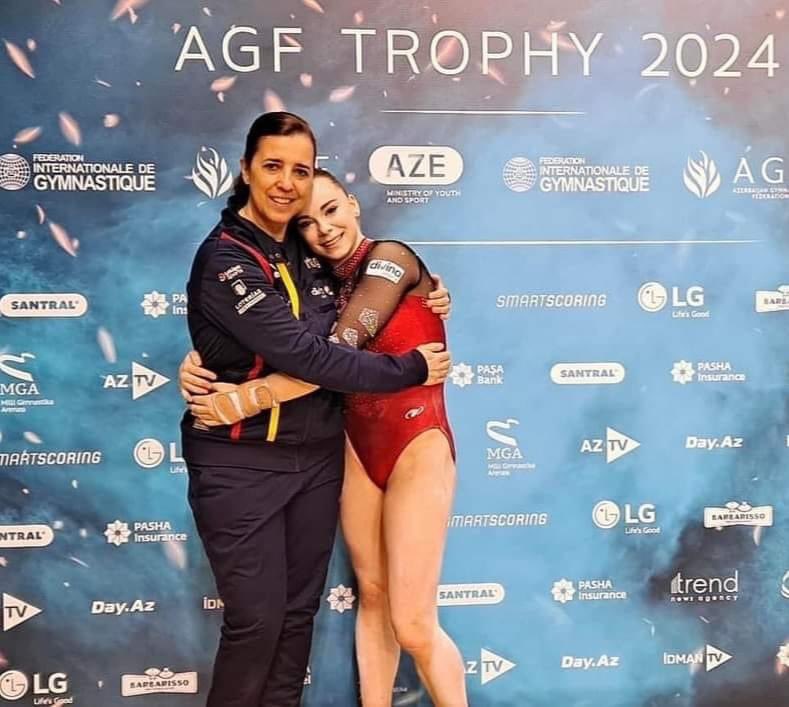 💜💥 Laura Casaabuena es classifica per a la final de sol a la Copa del Món de Bakú

‼️ La final serà el diumenge i desitgem molta sort a la gimnasta alcoiana 😍🙌

Regidoria d'Esports Ajuntament d'Alcoi Real Federación Española de Gimnasia