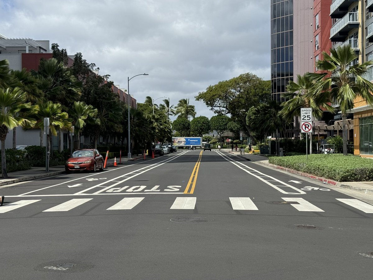 Love seeing the new buffered bike lanes on Auahi St <a href="/hnldts/">Transportation HNL</a>!  Already seeing more folks bicycle on the streets. 🙂