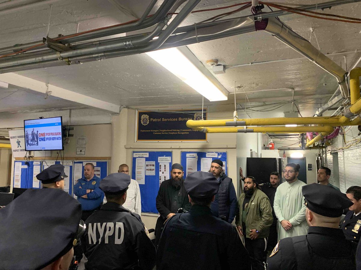 NYPD70Pct's tweet photo. As our Muslim community prepares for the Holy Month of Ramadan. Clergy members prayed for the safety of our officers, as they get ready to answer 911 calls and keep our community safe. 
#70pct 
#Ramadan2024 
@NYPDBkylnSouth
@NyPDCommAffairs
@RajaAzudGul https://t.co/dkVuCG2wOr