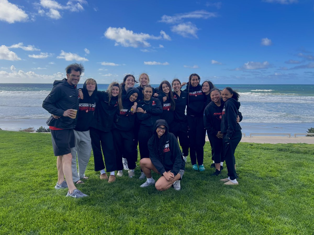 ARTUWBB's tweet photo. Happy International Women’s Day! 

Celebrate all of the amazing women who’ve impacted your lives not only today but forever &amp; ladies don’t forget to celebrate YOU ❤️

#GoUrbanKnights #BeTheArtist #DefyTheOrdinary #CreateTheExtraordinary https://t.co/FALFPAfbfu