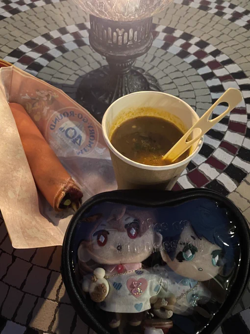 一昨日ミキから初めてサイン貰ったんですよ!嬉しかったですあとベイマバーガー初めて食べたのとガンボ食べ納めしてきました!ミニファン中あと行けるの1回だけ!悔いが残らないようにしたいです 