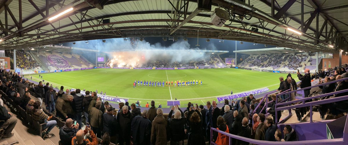 Avondje Beerschot. Nieuw stadion, derby tegen Lierse, 2-1 zege, opgeluchte <a href="/Kuyt/">Dirk Kuyt</a>! #groundhopping <a href="/kbeerschotva/">K. Beerschot V.A.</a> genieten!!