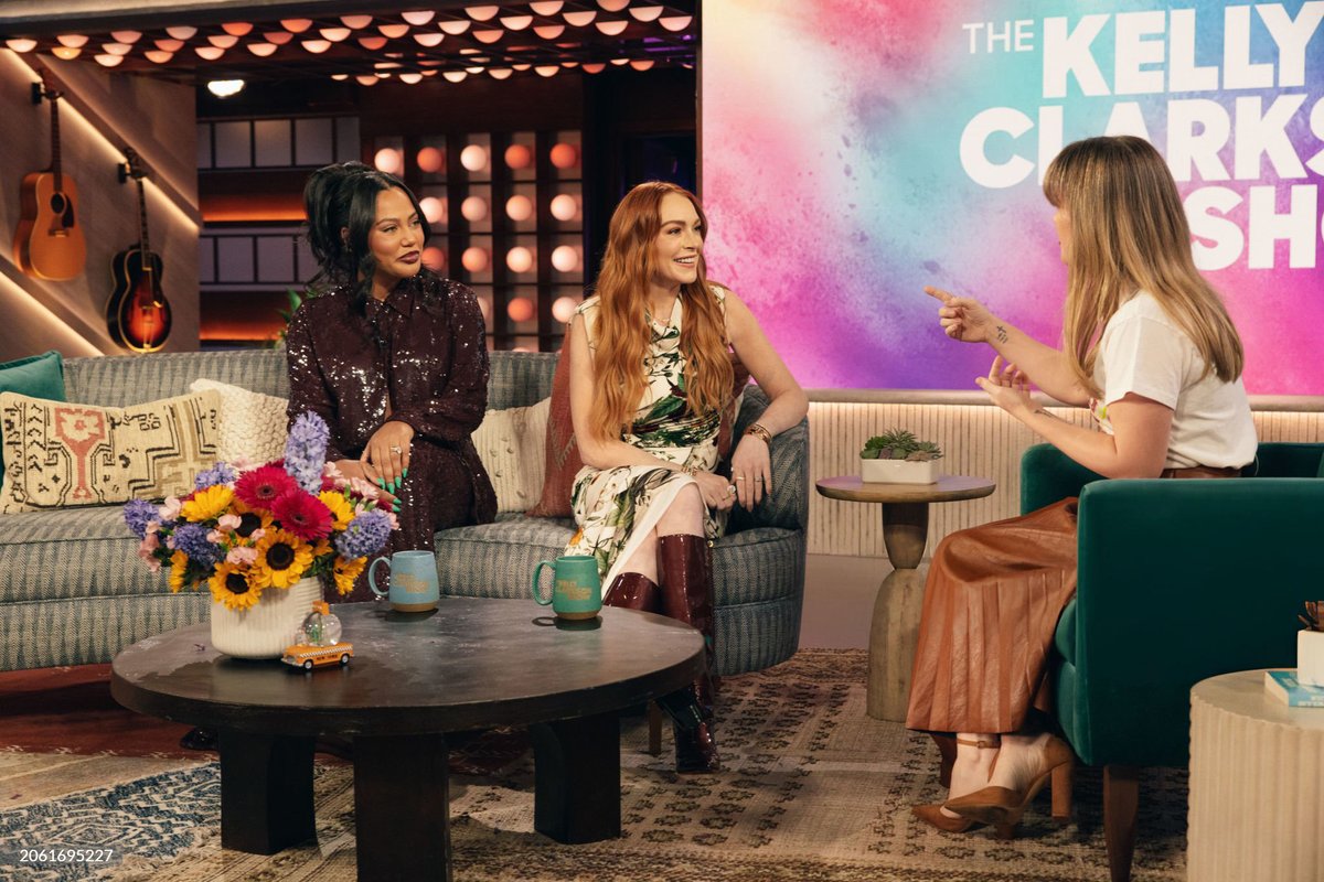 lavitalohan's tweet photo. Lindsay Lohan and Ayesha Curry on The Kelly Clarkson Show. The interview will air on Monday. https://t.co/Wer2WJ0c6J