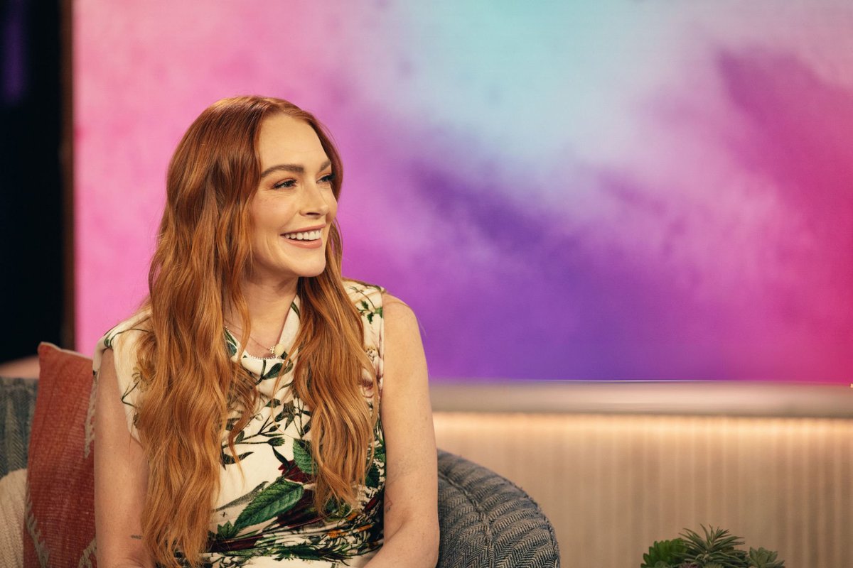 lavitalohan's tweet photo. Lindsay Lohan and Ayesha Curry on The Kelly Clarkson Show. The interview will air on Monday. https://t.co/Wer2WJ0c6J