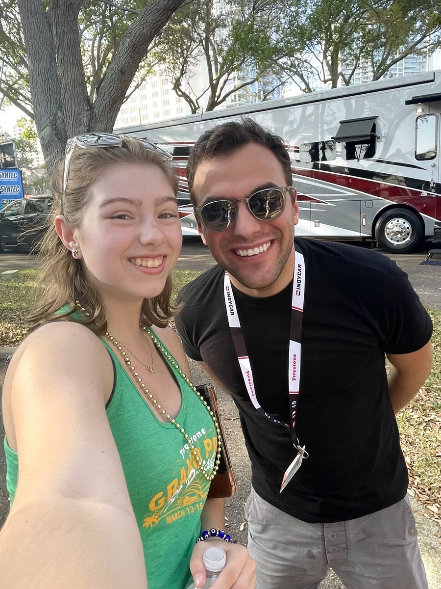 _Retro_Rebel_'s tweet image. Ran into some of our favorite people at any racetrack @DevlindeFran and #SeanJones !! So good seeing them again !! @GPSTPETE @IndyCar #GPStPete #IndyCar