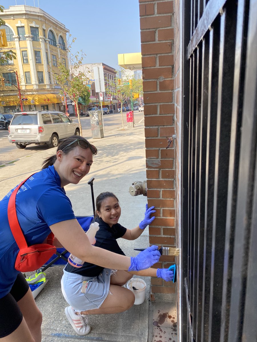 Today is the #InternationalWomensDay ! CCPC celebrate and appreciate all women who work and volunteer with us! They tirelessly dedicate their time and effort in making positive changes in our community.
#vancommunitypolicing #womenempowerment #volunteerism #celebratingwomen