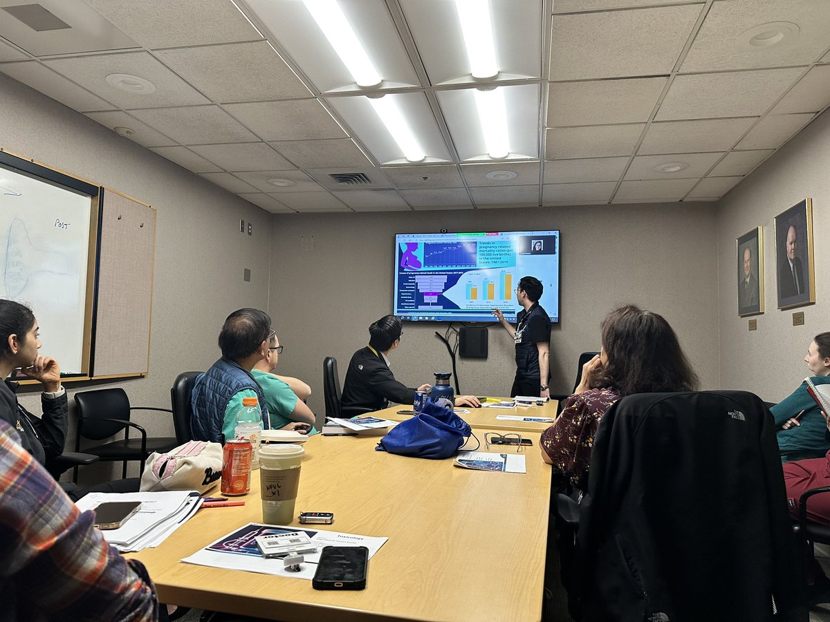 Thrilled to kick off our #NephMadness festivities of 2024 with 2 fantastic and engaging talks by our 2nd year fellows on #Toxicology (Dr. Kristen Pietrzyk) & #Preeclampsia (@lucjmoreno2). Can’t wait to discuss the rest of the topics!! #NephMadness2024 #NephTwitter