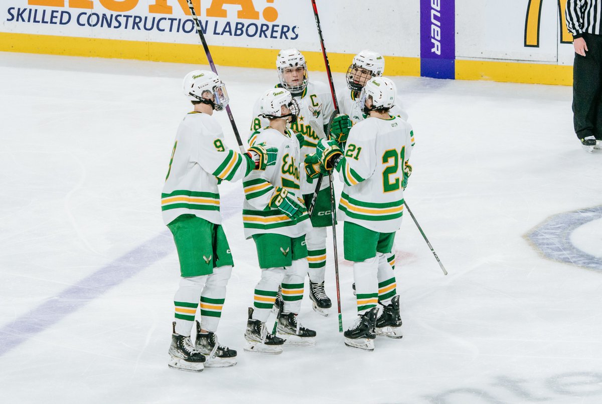 YouthHockeyHub's tweet photo. BHS 
Class AA State 

FINAL: Edina > Grand Rapids (5-2) 

EDINA: Cowan (2), Nevers, Halverson, Warpinski
GR: Miller, J. Garski 

SOG: 31-18 Hornets 

The Hornets will face Chanhassen in tomorrow's Class AA state championship game https://t.co/xTsv3D9B4F