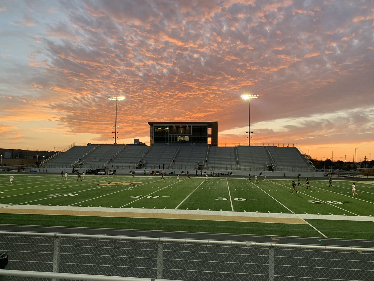 MsFloresUSHist's tweet image. Great views at the last Lady Matador JV soccer game of the season! Love watching my former athletes play! โฝ๏ธ