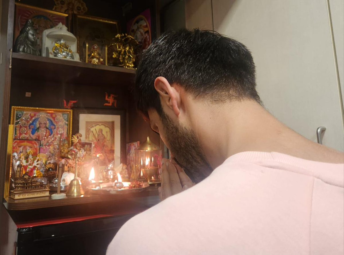 TheAaryanKartik's tweet photo. Starting The Biggest Film Of My Career Today🙏
#Shubharambh #BhoolBhulaiyaa3 🤙 https://t.co/CYEROkV1RK