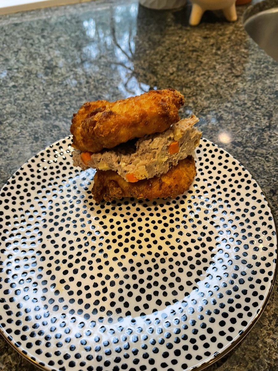 Hear me out, my homemade bison+turkey meatloaf in between two Costco brand chick-fil-a style patties as the buns. Absolute BANGER.