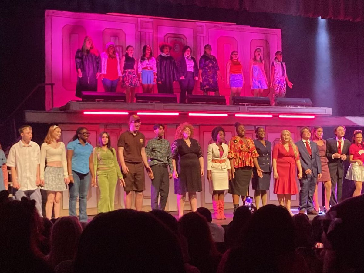 Jamie and I saw Legally Blonde tonight at Bayonne High School and it was AMAZING! Our students are so talented!!! 🐝#BayonneStrong #WeAreBayonne @CityofBayonne