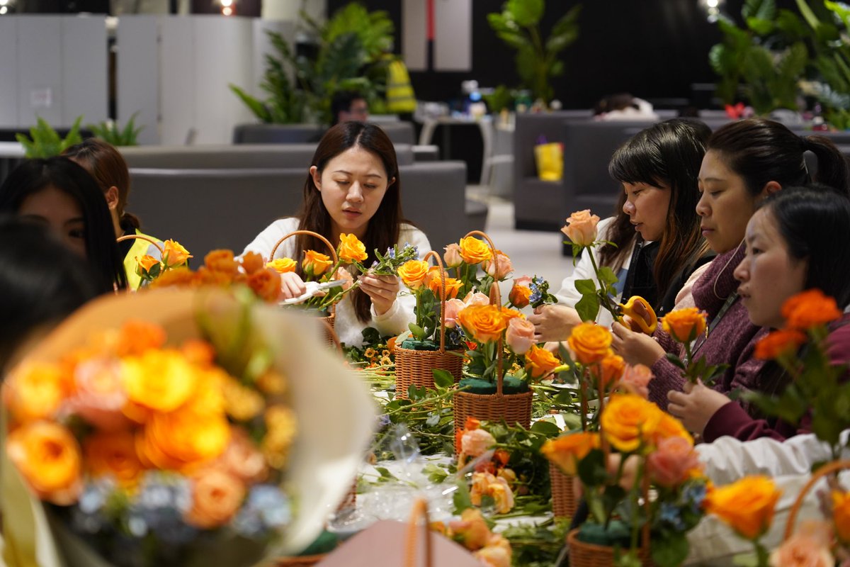 Tesla_Asia's tweet photo. Celebrating Women’s Day at the Gigafactory Shanghai🌟👩🏻 https://t.co/T79Eyl7RqN