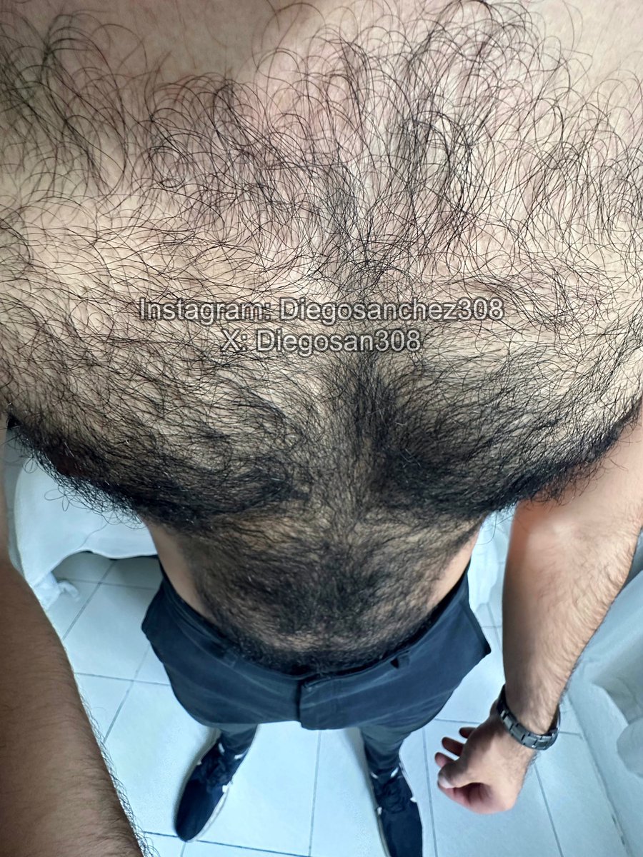 La debilidad de todo gay:

Instagram: Diegosanchez308