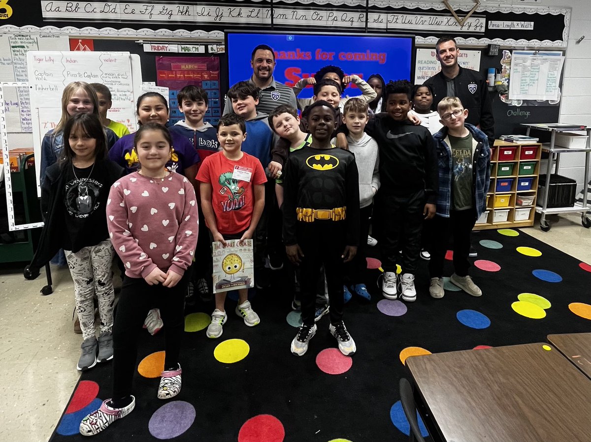 Weber19Todd's tweet photo. Thank you Super Drew and his dad Mr. Esposito for coming and reading ⁦@watterson_elem⁩. Thank you to ⁦@loucityfc⁩, Head Coach ⁦⁦@Dannycruz5⁩ and ⁦@pdp03⁩ for surprise visit. ⁦@EducatorHill⁩ ⁦@Library_Roberts⁩ ⁦@JCPS_LMS⁩ ⁦@JCPSKY https://t.co/94VHXpeMmN