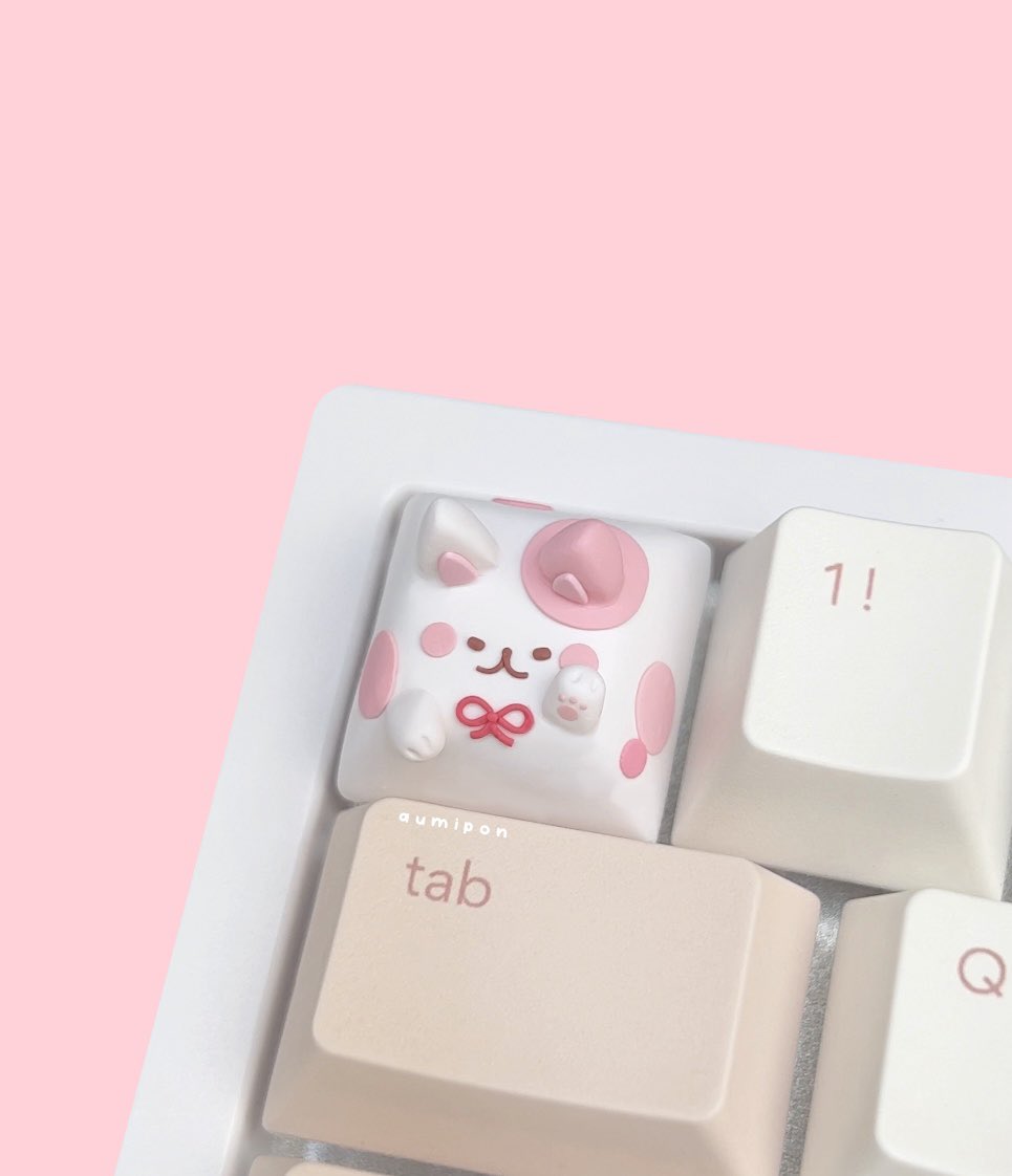 raffle is open!! forms.gle/Hq3fnTaTBcnJxi… I’ve been having art block, so the solution is to create pink things