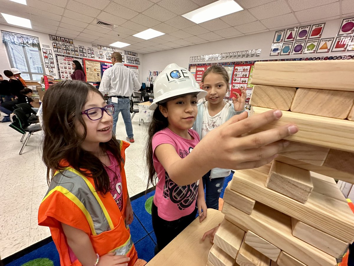 Iceengineers's tweet image. STEM / Career Day at JFK Elementary!! The future is looking bright!! 🌞🌞#consistentlydynamic #icengineers #learningisfun #stemeducation