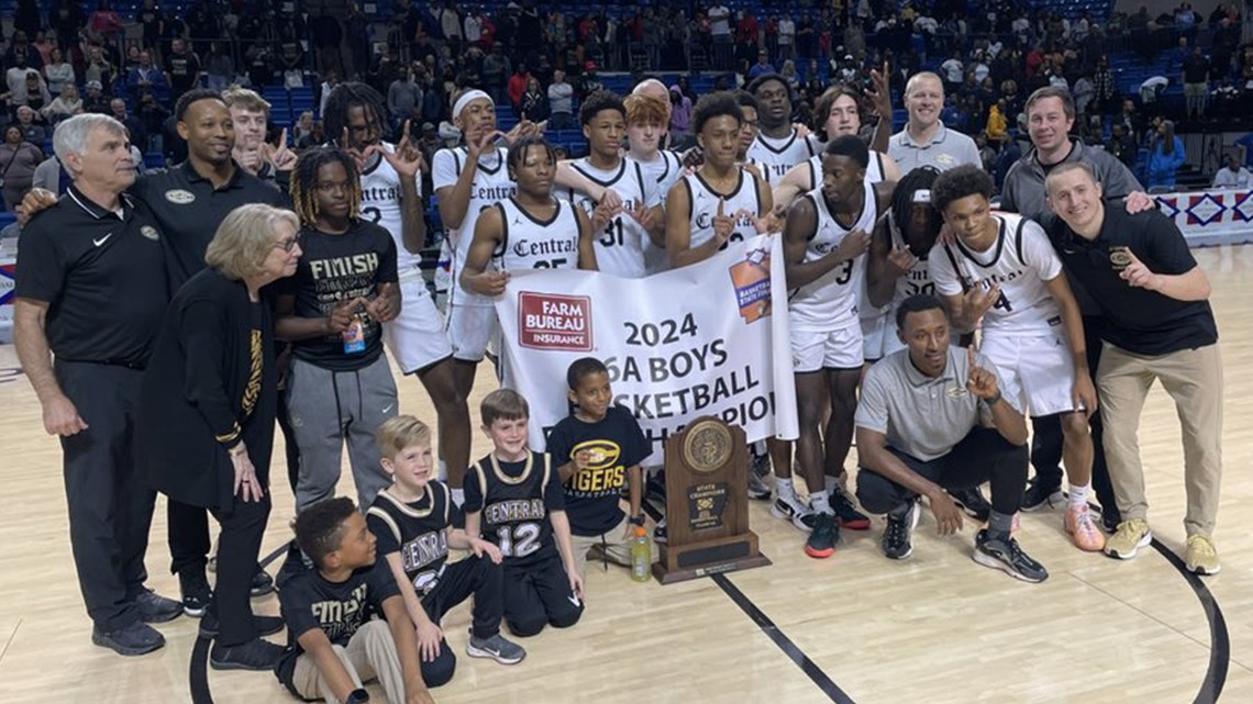 LittleRockPost_'s tweet photo. Little Rock Central outlasts Bryant to capture Class 6A state championship https://t.co/d0XTDenCWN https://t.co/X2VPg5eyT6