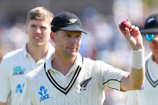 prat1204's tweet photo. From cleaning windows at @loganvanbeek's house to carrying drinks endlessly to now being the leader of the attack with two screws in his back.

The Matt Henry story, and why his plate is always full. 

🔗https://t.co/11IuKldxVz

#NZvAUS | @Matthenry014 https://t.co/jMKw2Vz0ex