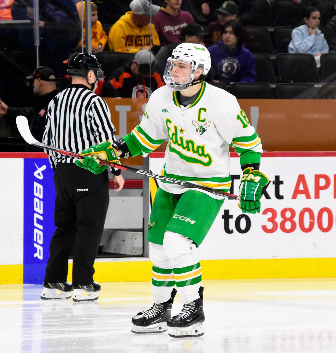 LetsPlay_Hockey's tweet photo. 2024 Boys Hockey State Tournament     
Class AA Semifinals  
Final
@EHShornetsnest 5
@GRhockeyHS 2

Hornet goals: Jackson Nevers (18), John Halverson (8), John Warpinski (4), Bobby Cowan (22, 23)

Grand Rapids goals: Kyler Miller (8), Jacob Garski (11) 

Shots: 31-18 Hornets 🐝

#TheTourney2024