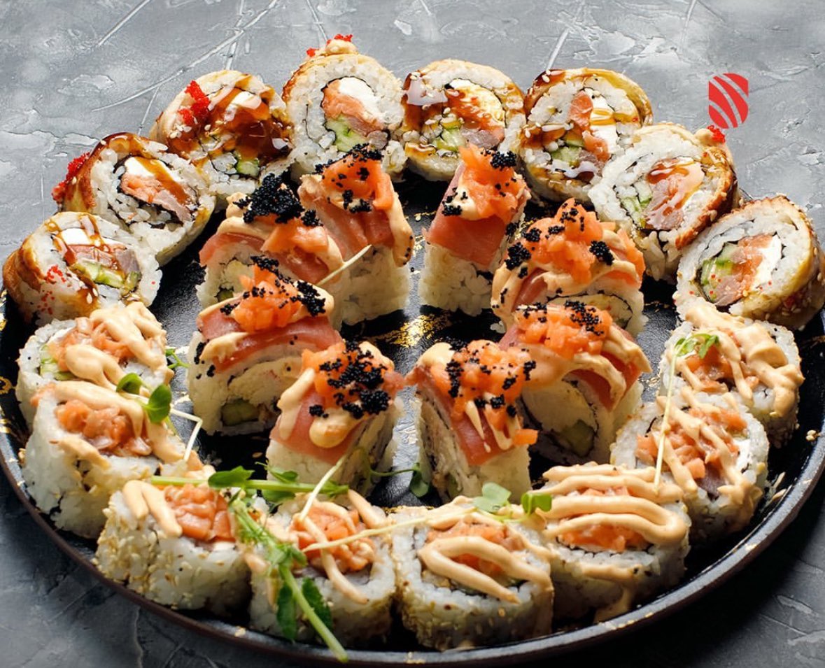 djivanstein's tweet photo. Разыгрываю набор премиум роллов 🍣

Условие:

Сделать рт с цитатой ✅

Победителя выберу веч��ром 13 марта 🥳 https://t.co/qEopm8AHJu