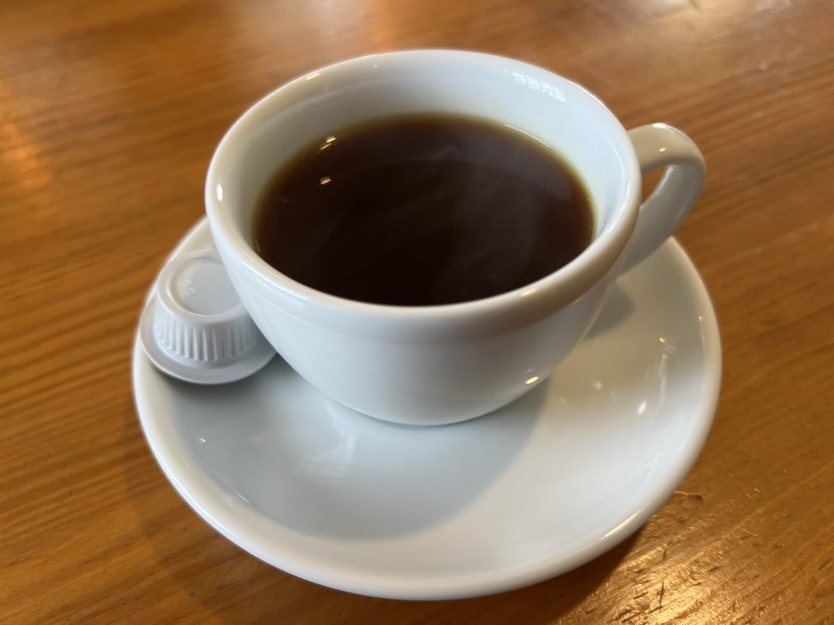 AUTOBANSHIROMA's tweet photo. アボカドんまー🥑✨
コーヒーも美味しい!!
晴れてたらもっと
綺麗に見えたんだろうな🌈
ごちそうさまでした😋
#アウトバン #朝ごはんツーリング
#capful #うるま市 https://t.co/UcZj0ET4Qm