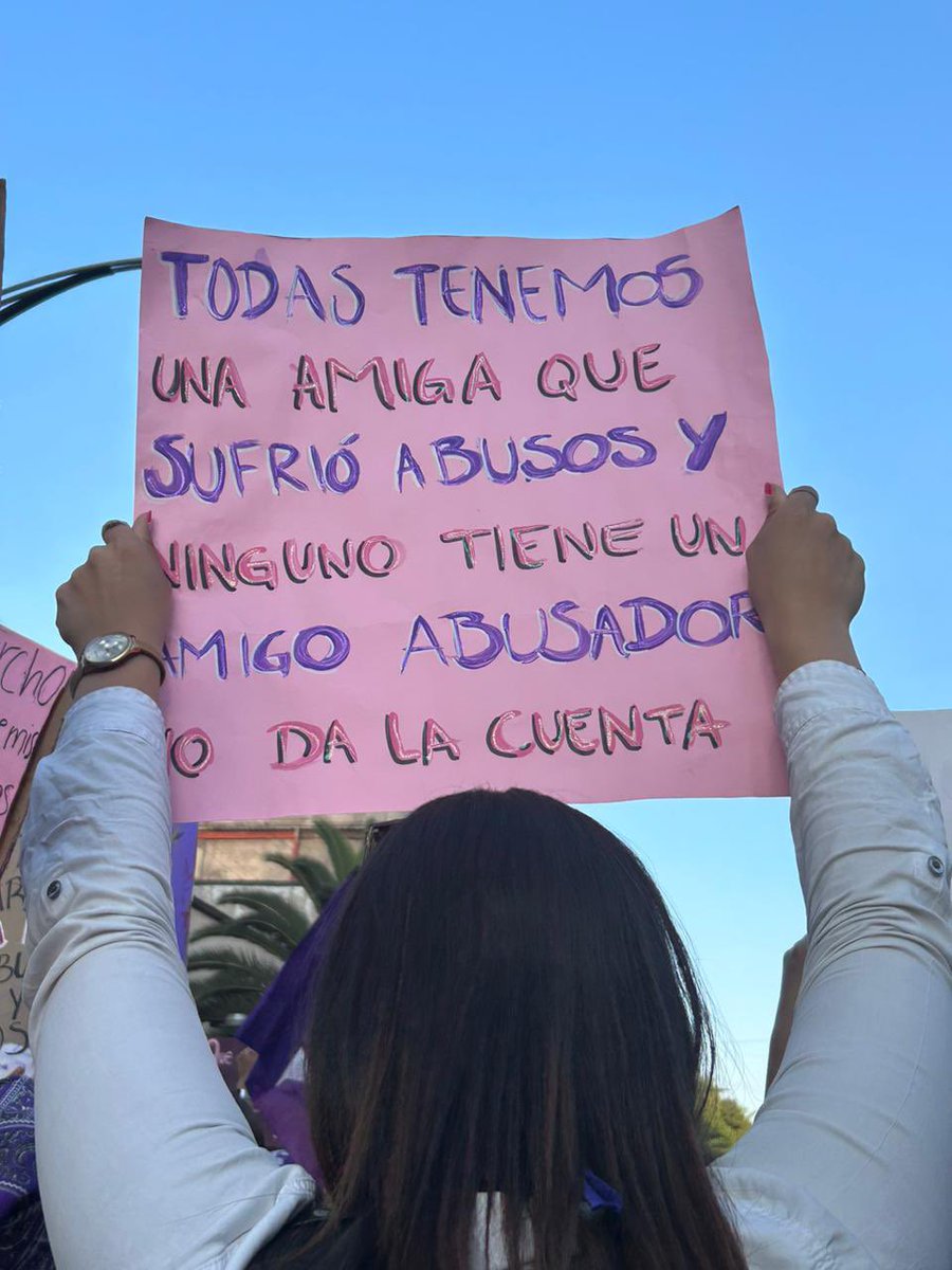10MPodcast's tweet image. Hoy marchamos por las que ya no están, por las que nos faltan y para que todas podamos salir a la calle libres y sin miedo 💜. #NiUnaMenos