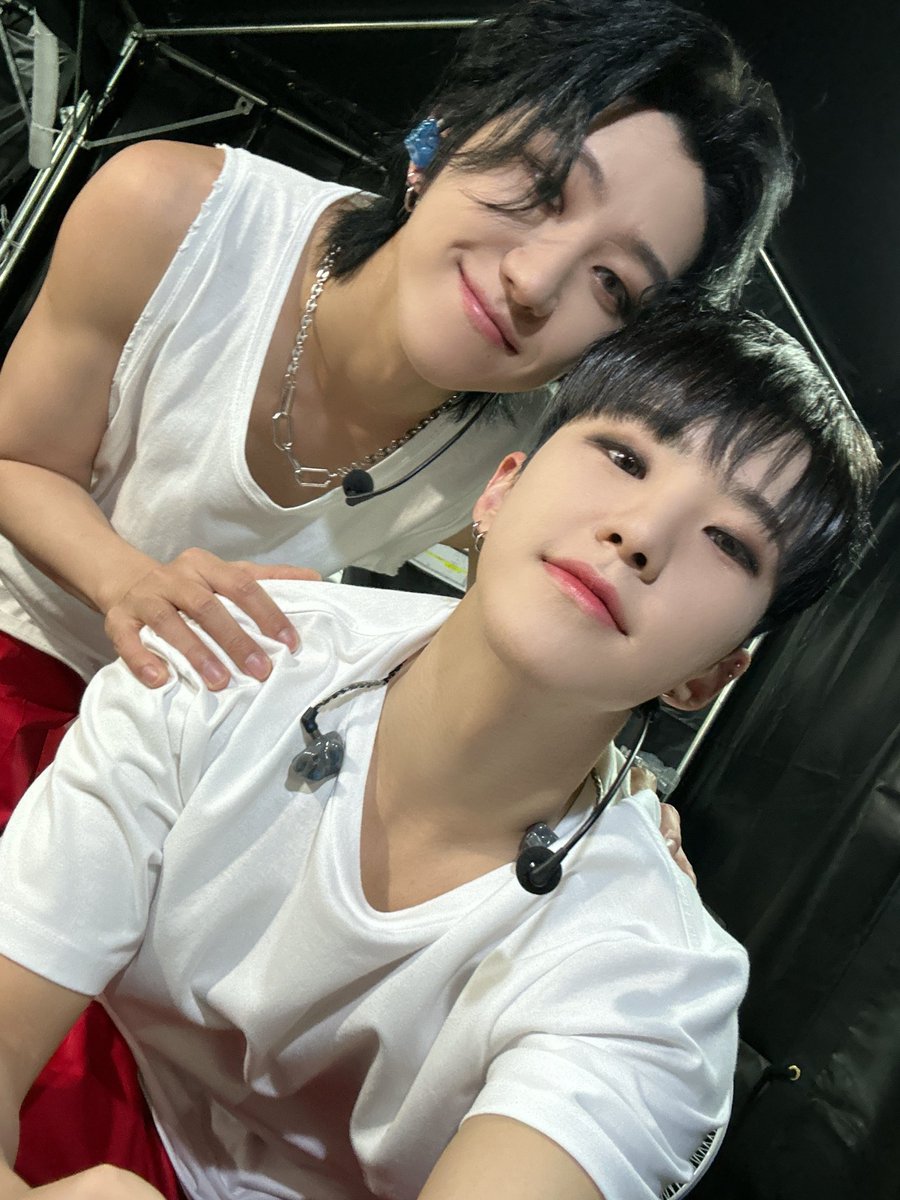 Imperfect_LM's tweet photo. Happy Birthday to a sweet, lovely person. I know you’re gonna party hard tonight. I love you! 😘🤍 @shuajkingz https://t.co/03MgAUzixl