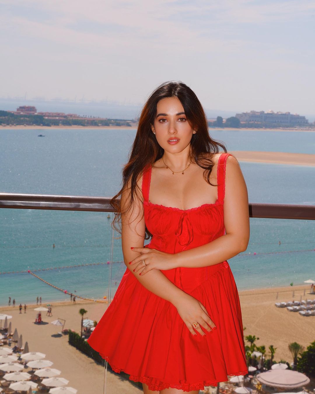 GIMCS9WW8AA5HHy?format=jpg&name=large