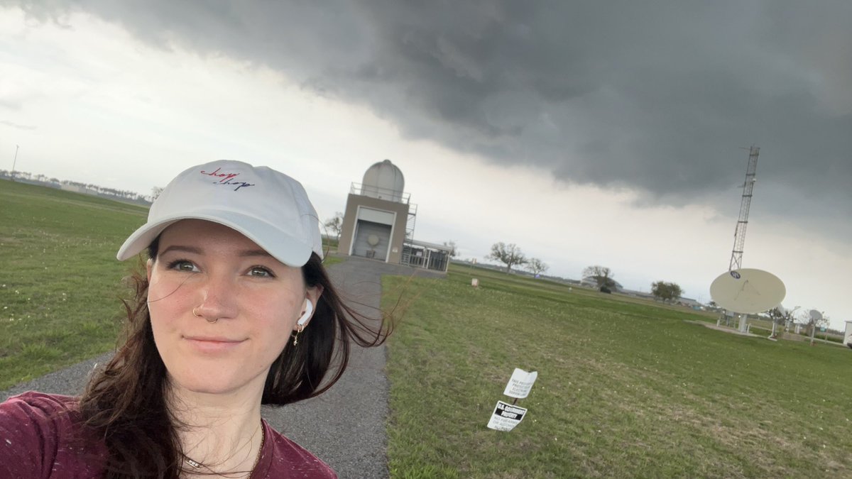 Just a stormy afternoon and a balloon 🎈