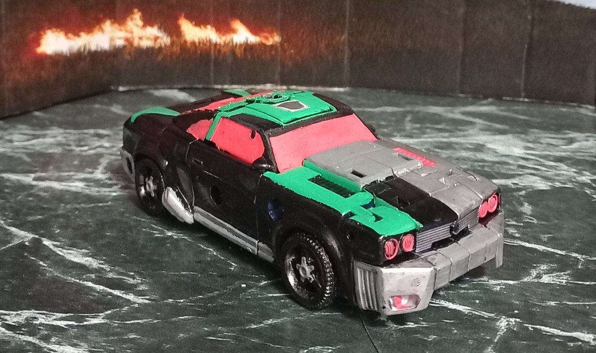 Here's my finished custom legacy animated Lockdown! (1/2)

#transformersanimated #transformerscustoms #Maccadam