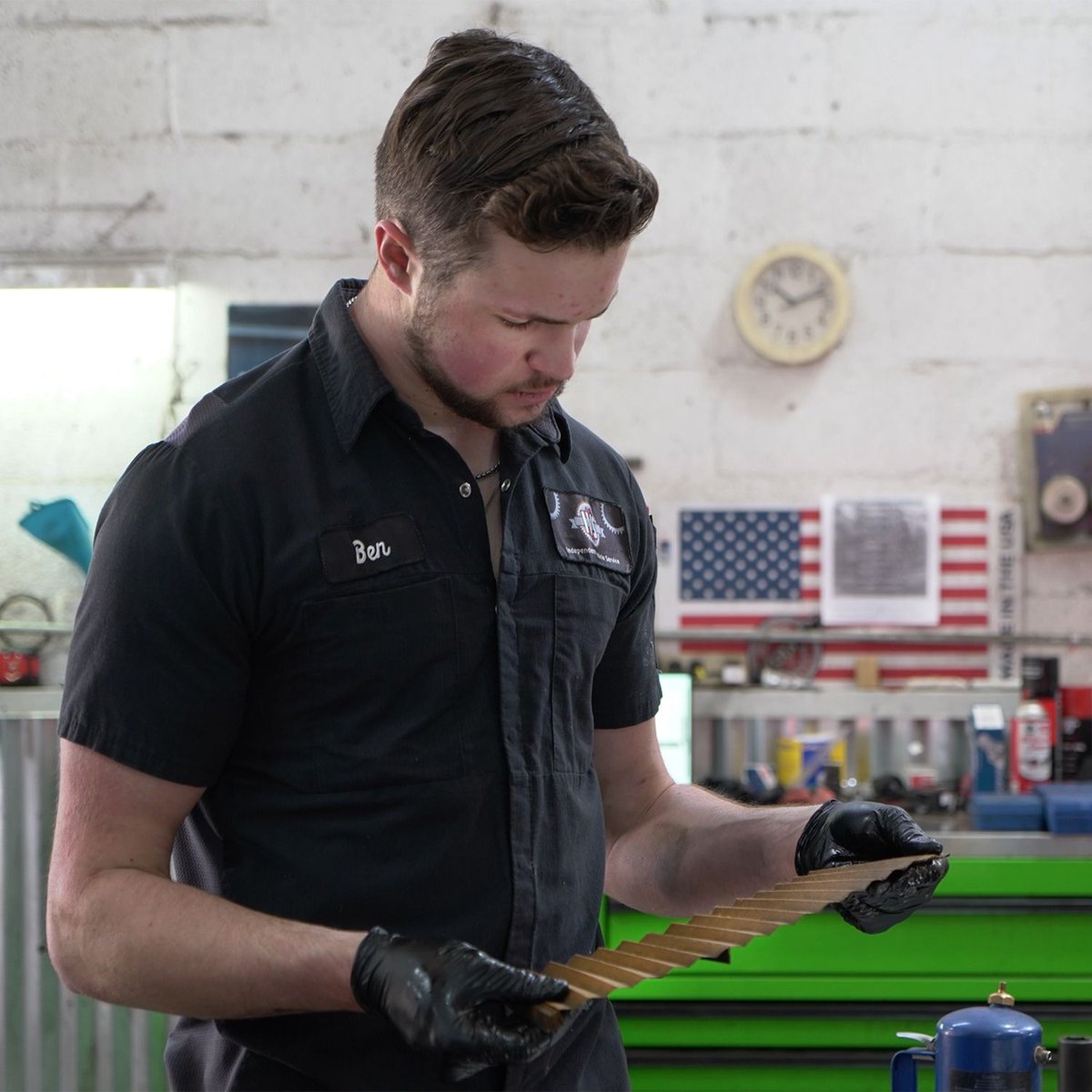 IVSABQ's tweet photo. Cutting open oil filters is an effective way to inspect for metal shavings, a telltale sign of engine wear. 🛢️✂️ . Stay proactive about your vehicle's maintenance and keep it running smoothly. 💪 #EngineHealth #OilFilterInspection #ProactiveMaintenance #ivsabq https://t.co/aFE0PBFbSl