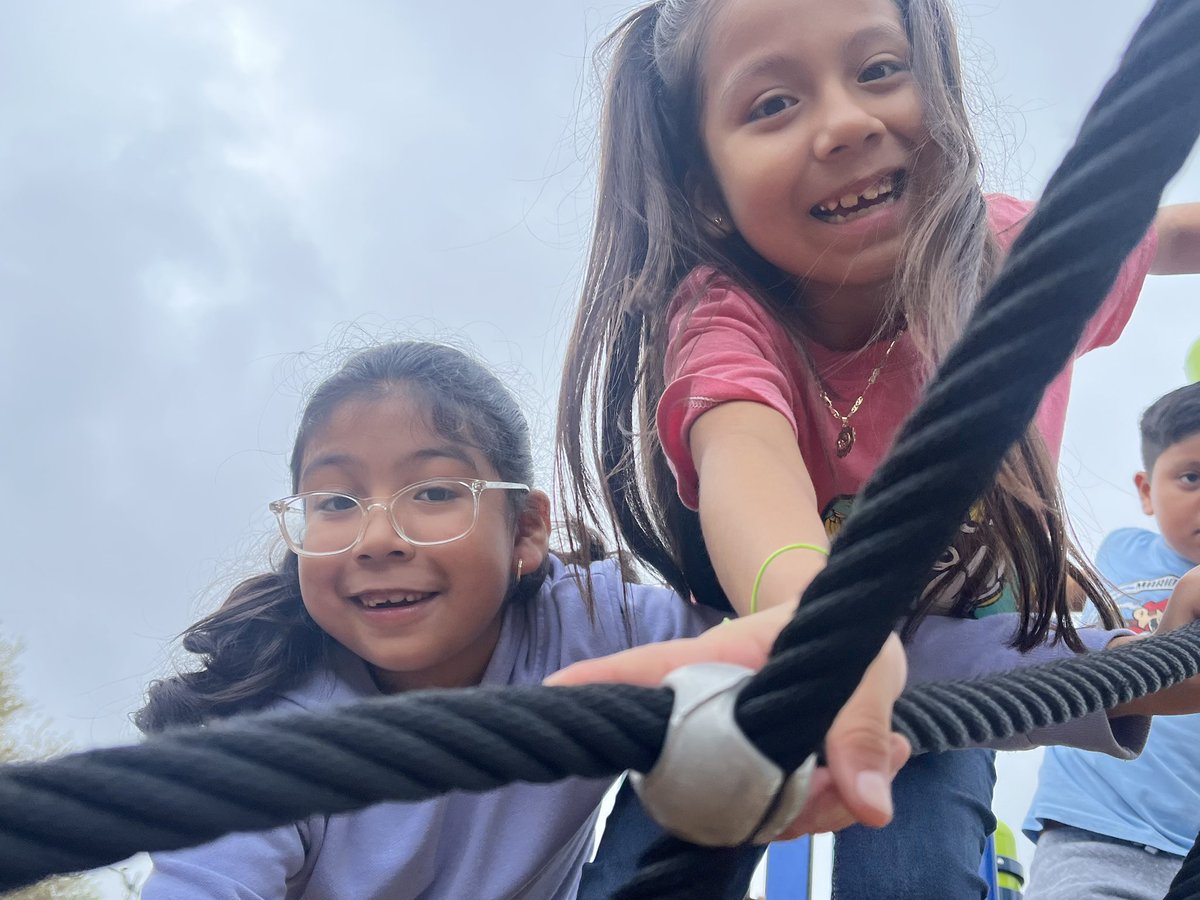 Today our kids experienced a walking field trip to the new Love Park next door courtesy of our amazing Enrichment Team! @loveelementary1 @HISDCentral @Sean_Tellez_SHS @lyns1208 @artatlove @ScottPlatt1