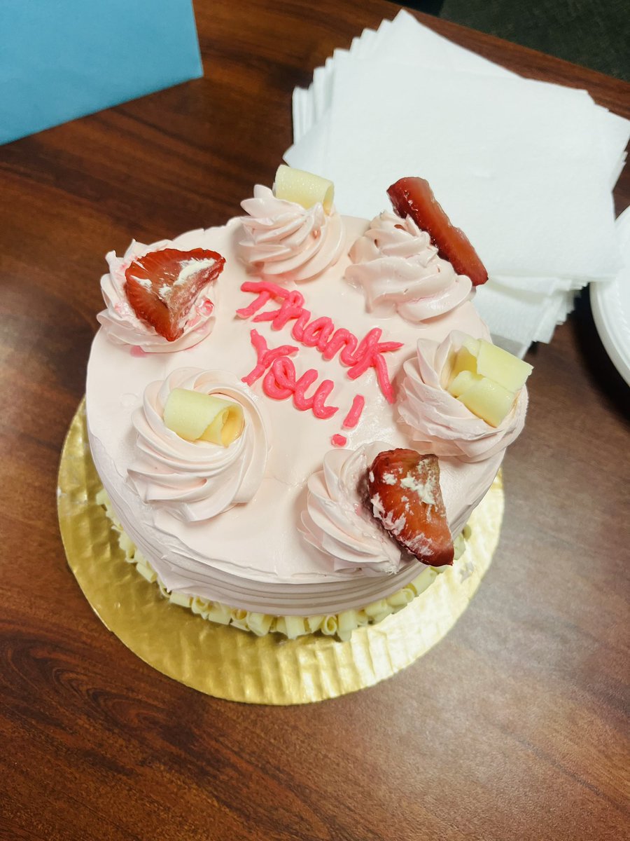 Mrs. Freeman, from the bottom of our hearts, the <a href="/HumbleISD_LSE/">Lakeshore Elementary</a> First Grade team just wants to thank you!!! You have been such an amazing part of our team for the past few months and we couldn’t have asked for anyone better! THANK YOU and enjoy your much needed break! 💐💕