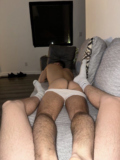 Just warming up to use his hole 🧦💦 https://t.co/FJE3Z6kABN