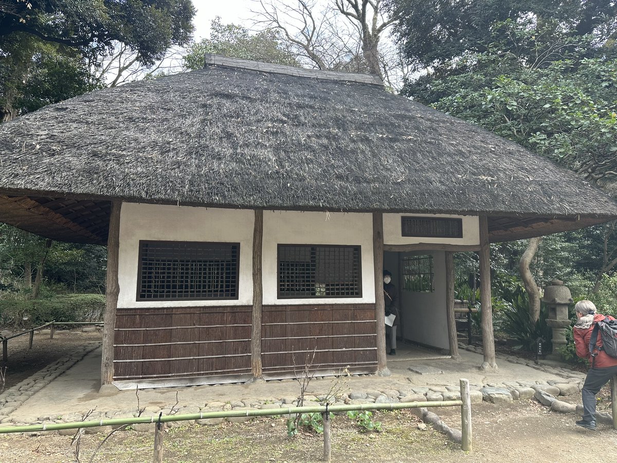 Would you like to take a rest? #Japan #日本 #小石川後楽園 #KorakuenGarden #familytime #Spring2024 #Japanesestyledhouse