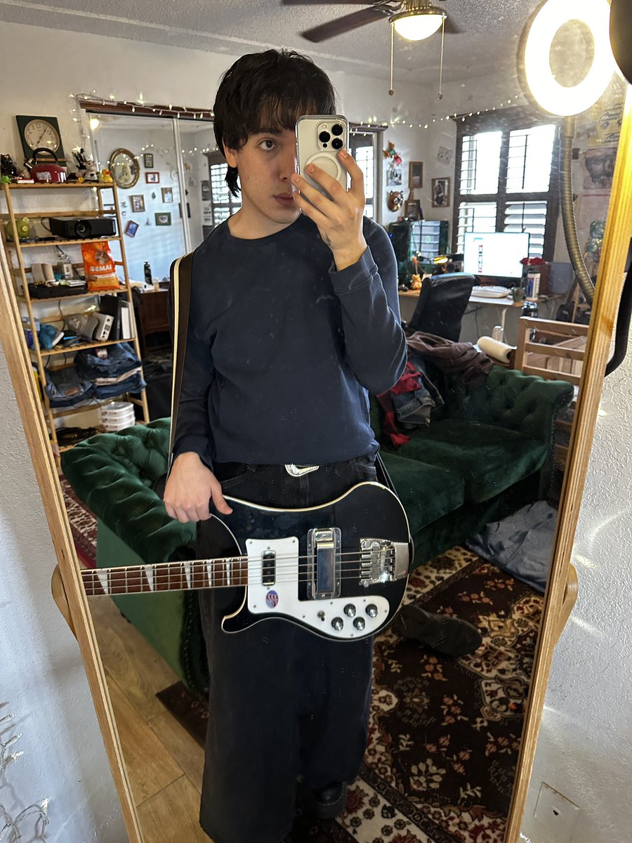 catwithabass's tweet photo. tour soon https://t.co/8eksk0DlXq