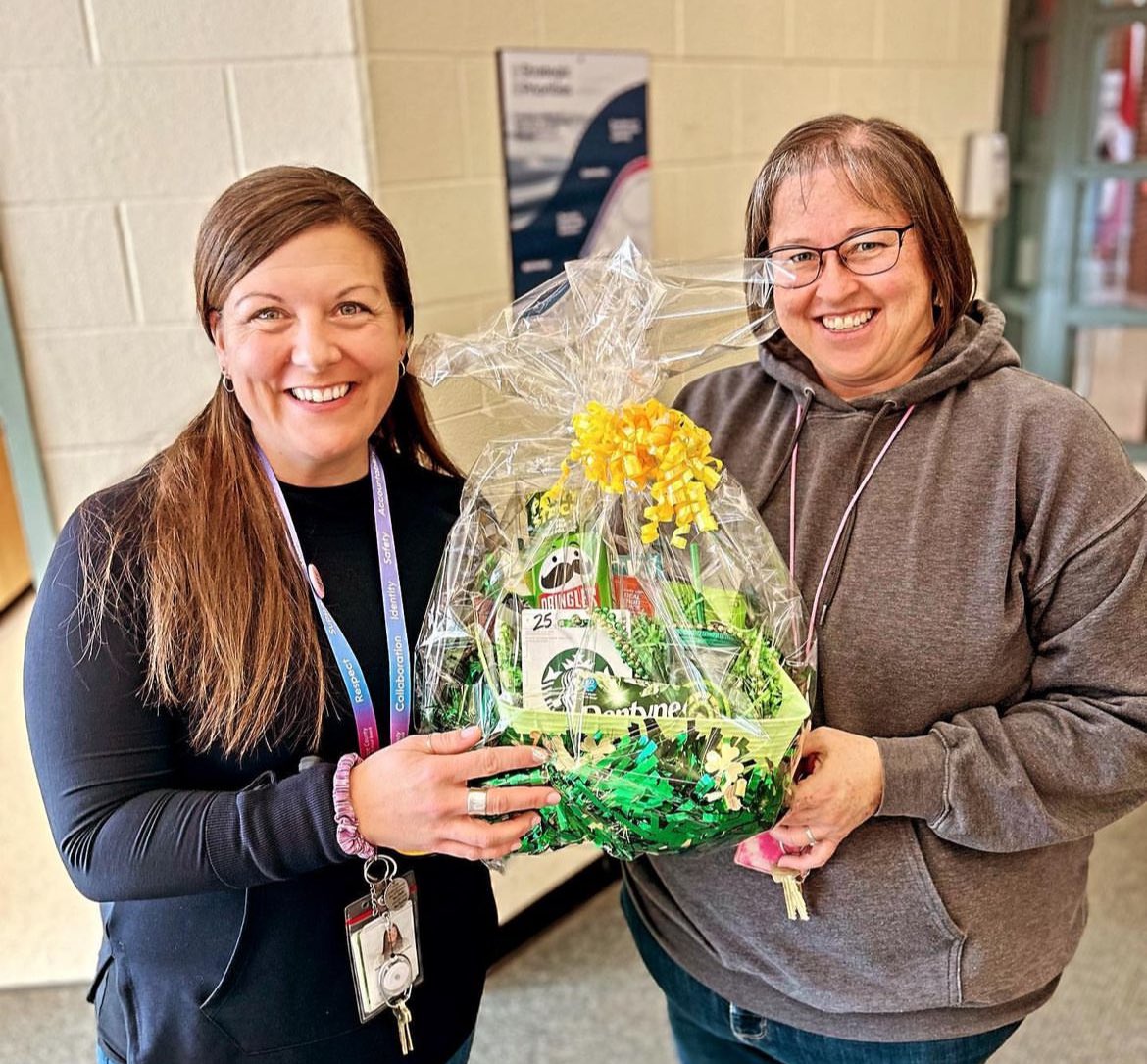 Congratulations to our winners of this years @CMESWolfPack Duck Hunt. There are still 132 ducks unaccounted for. So, Ss may have adopted them OR the will continue to be found for years to come! #MentalHealthMatters #staffFun @SCDSB_MHWB @lesaundersyaho1 @SCDSB__OPHEA