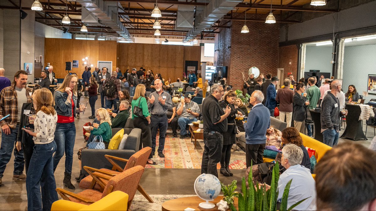 ActivateNM's tweet photo. Thank you to all who attended last month's #Startup Fiesta!

It was awesome getting to mingle with peers and congrats to our 1st place pitch winner, Sprouting Kitchen!

Thank you to the @cabq for sponsoring the event and we will see you at the next one!

#ActivateNM #entrepreneur https://t.co/uqVakV9tCW