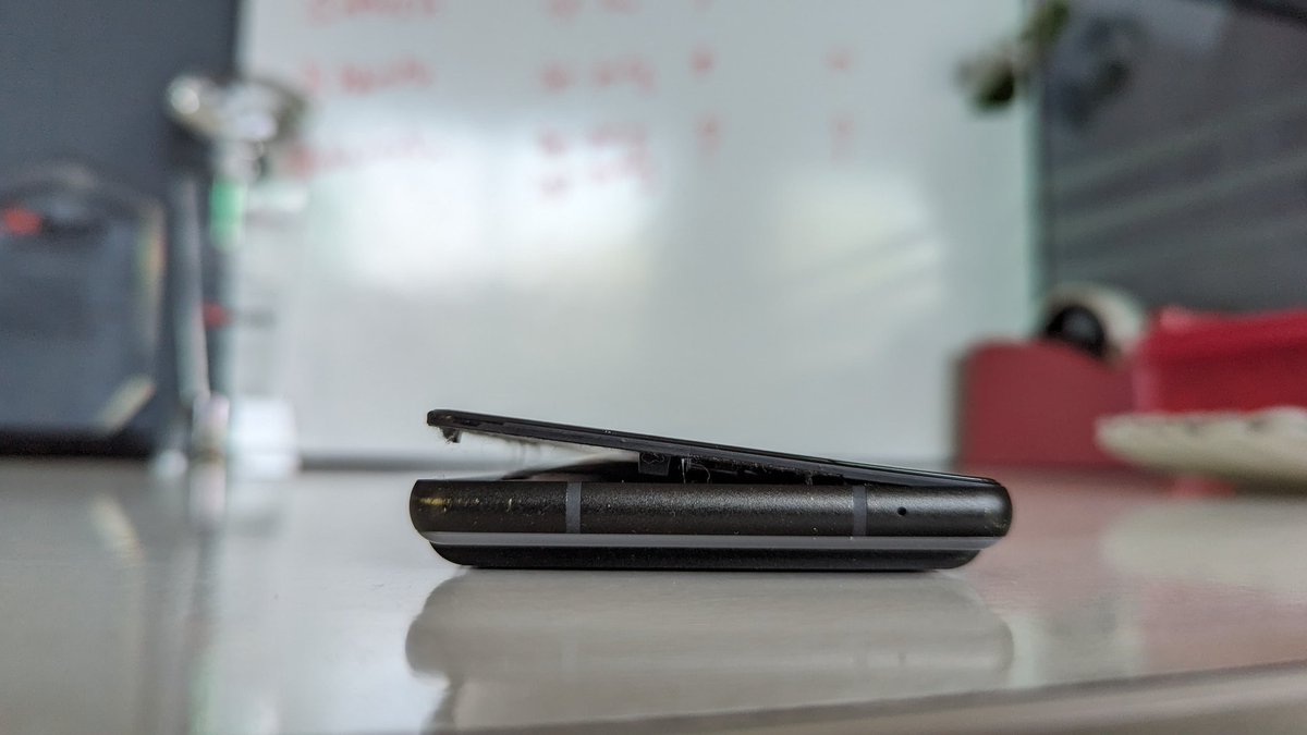 karanpavan's tweet image. Hey @GoogleIndia @Google my Pixel 6&apos;s battery is feeling a little *inflated* lately. 🎈 Not the feature I signed up for! 😒 Ready for a replacement to deflate this issue? 📱💥 #GooglePixel6 #BatteryBulge #ReplacementNeeded #SafetyConcern